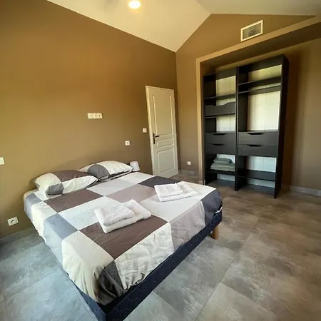 Maison Spacieuse Avec Grand Jardin Et Parking A 20 Min De Lyon * Simandres
